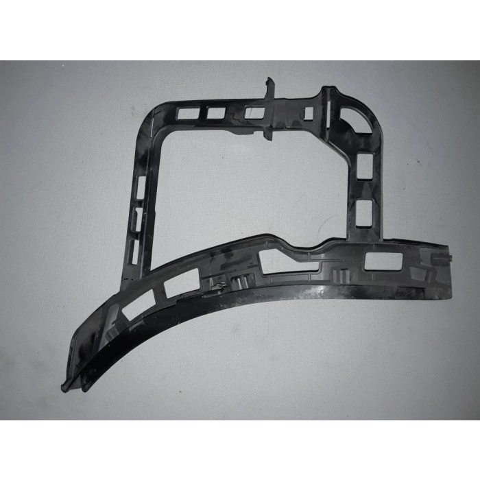 Volkswagen Passat Arka Tampon Braketi Sol 2010-2014 (Oem No:  3Ae807377)