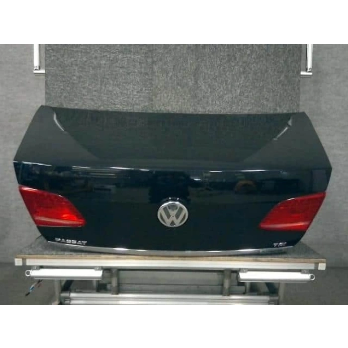 Volkswagen Passat Arka Bagaj Kapağı 2011-2014 (Oem No:  3Ae827025)