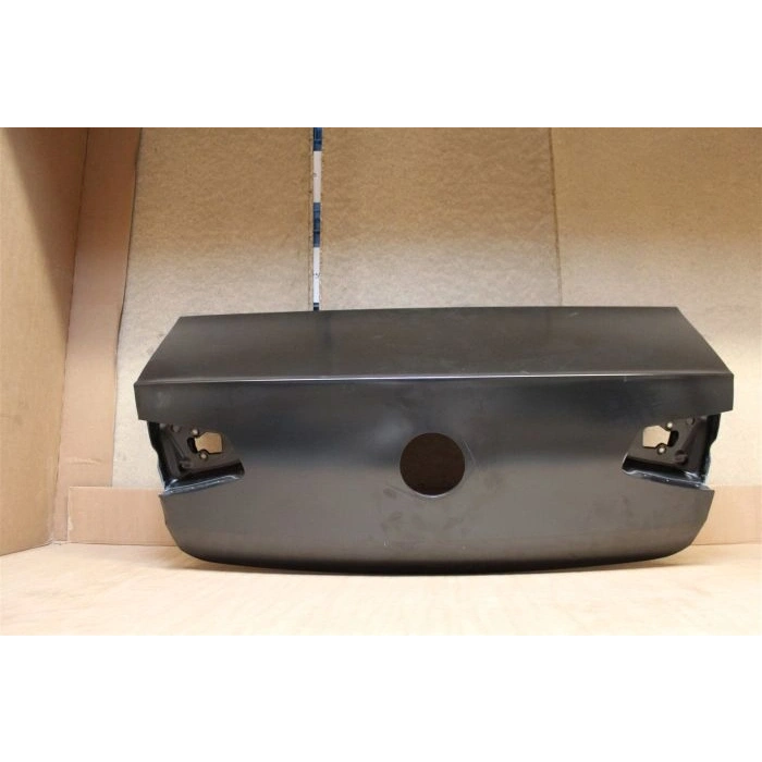 Volkswagen Passat Bagaj Kapağı 2014- (Oem No:  3G5827025A)