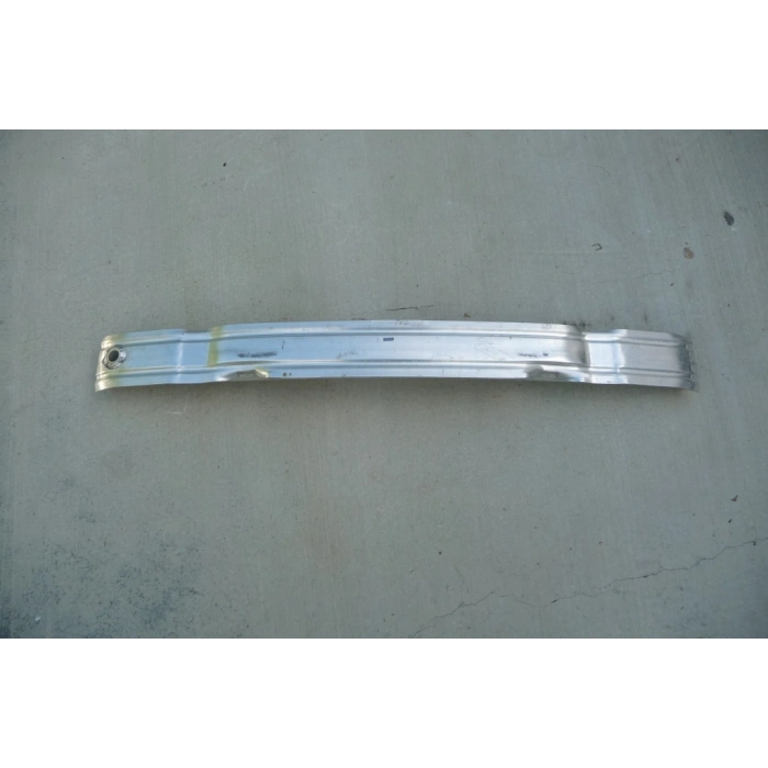 Audi A6 A7 Ön Tampon Demiri Al1118 (Oem No:  4G0807113A)