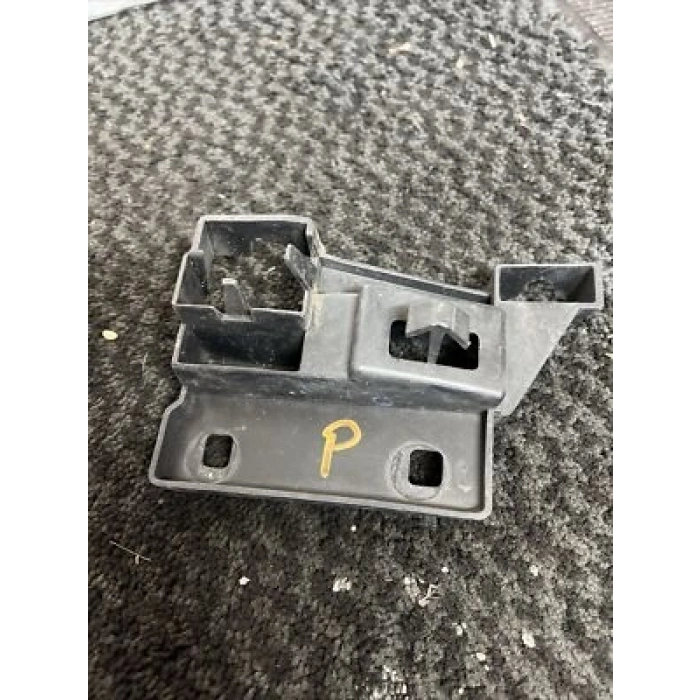 Renault Scenic Ön Tampon Braketi Küçük Sol 2012-  (Oem No:  620951537R)