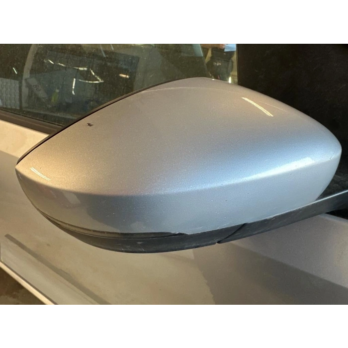 Volkswagen Polo Dış Ayna Elektrikli Isıtmalı Sinyalli Astarlı Sağ 2009-  (Oem No:  6R1857508D9B9)