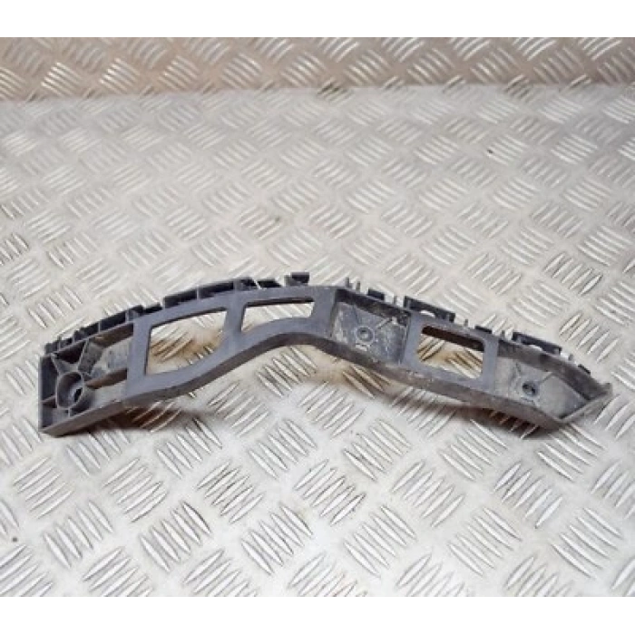 Volkswagen Polo Arka Tampon Braketi Plastiği Sağ 2009-  (Oem No:  6R6807394A)