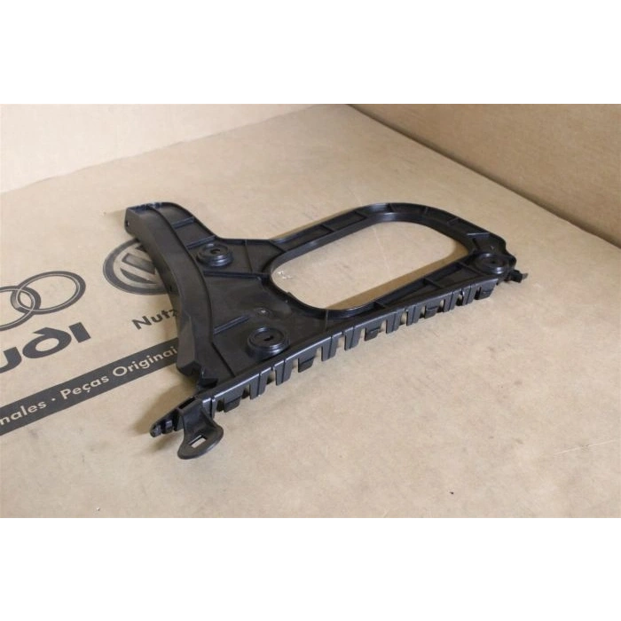 Audi A3 Arka Tampon Braketi Sedan Sol 2013-2016  (Oem No:  8V5807377)