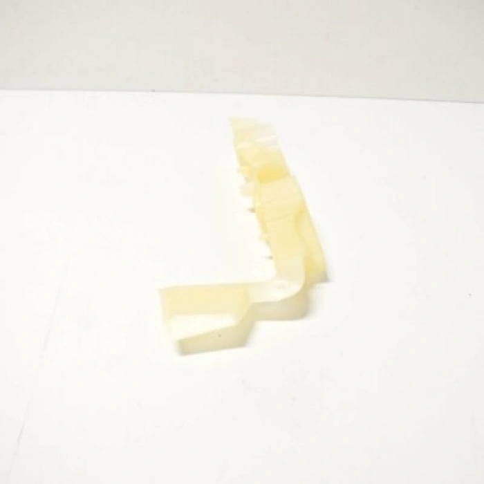 Audi A4 Ön Tampon Braketi Sağ 2019- (Oem No:  8W0807284A)