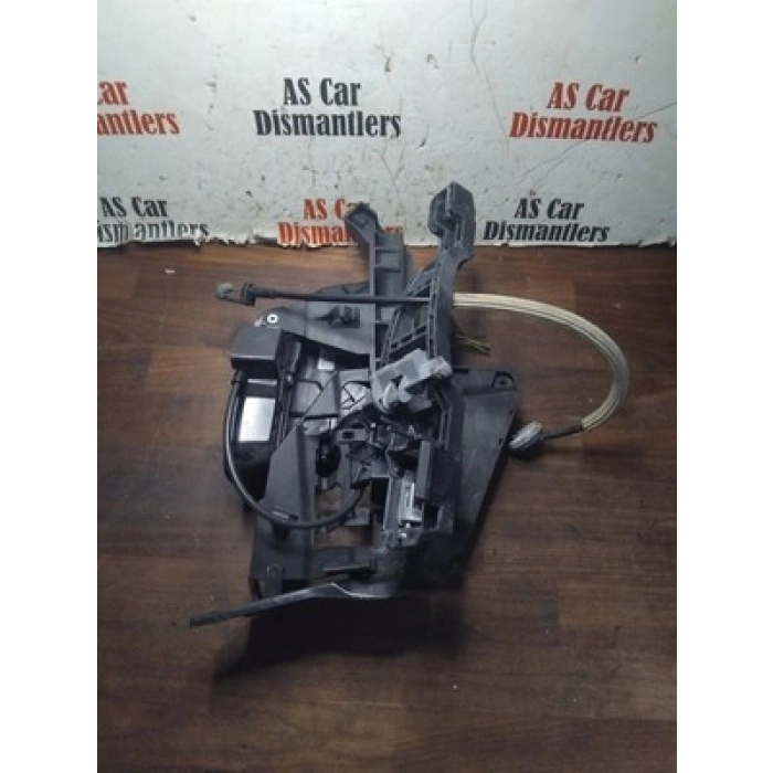 Ford Focus/C-Max 2003- Kapı Kilidi Arka Sol  (Oem No:3M5Ar26413Es)