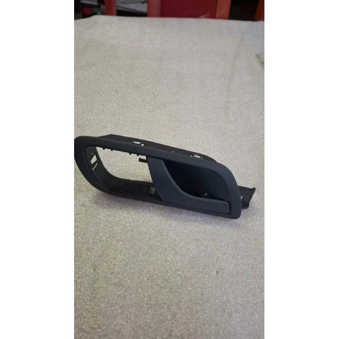 2001-2007 Skoda Fabia Ön Kapı İç Açma Kolu Sağ Siyah  (Adet) (Oem No:6Y083722247H)