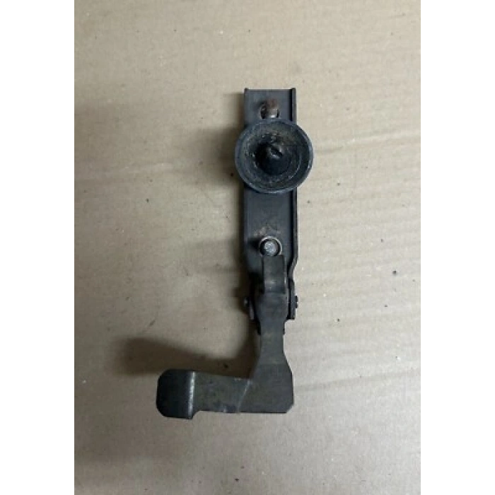 Mercedes Sprt 313-413 Om611 2000-2006 Kaput Kilidi Üst  (Oem No:A9017500084)