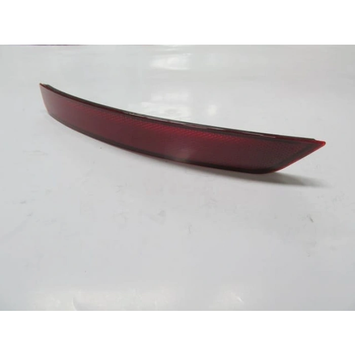 Volkswagen Golf 6 2009-2012 - Arka Tampon Reflektörü Sol Kırmızı (R Serisi) (Oem No: 5K0945105H)