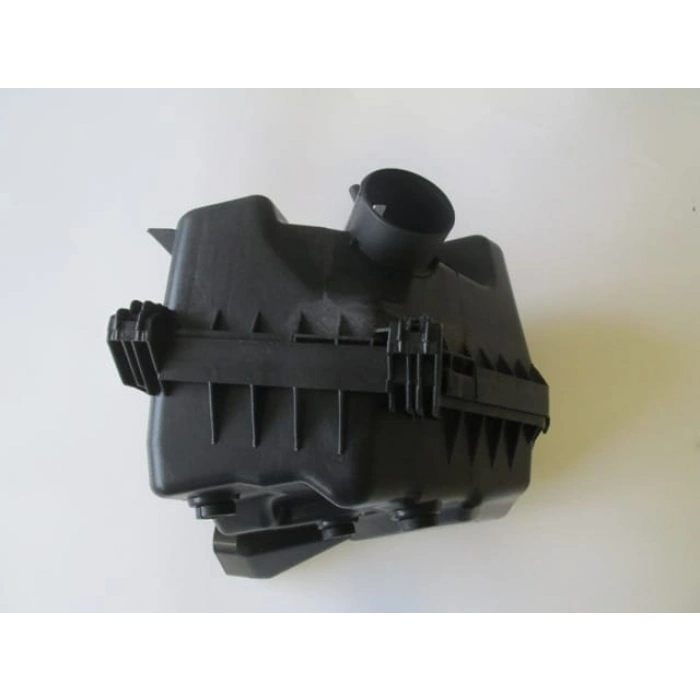 Toyota Corolla 2013-2018 Nde180- Hava Filtre Kutusu (Kabini) (Dizel Tip) (Oem No: 177010R020)