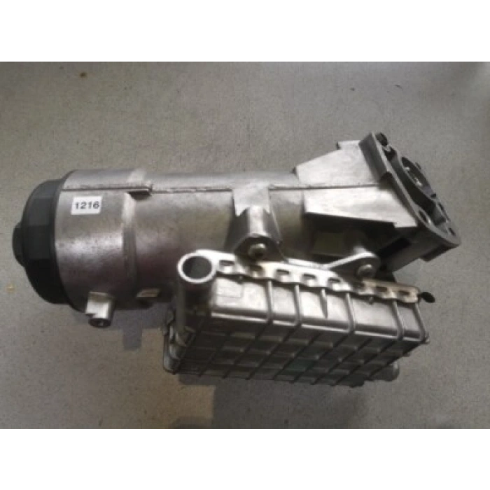 Toyota Auris 2013-2016 Bakalit Ayna Devamı Sol (Oem No: 6011802110)