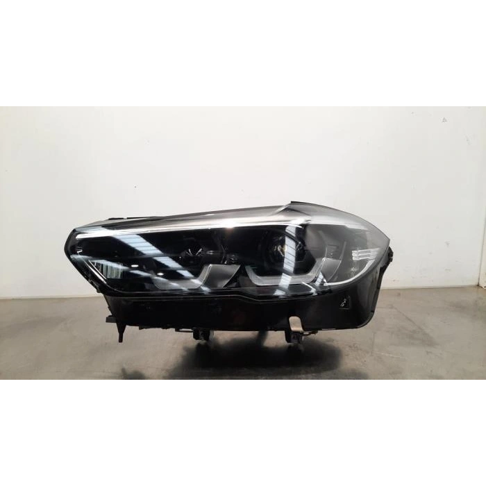 Bmw X5 - (2018 Yılında Çıkan Kasa) Ön Far Elektrikli Motorlu Adaptive Led Sol (Oem No: 63119850417)