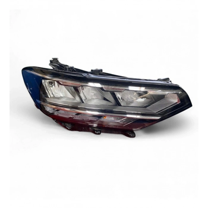 Volkswagen Passat (2020 Yılında Çıkan Kasa) Ön Far Led Sağ (Oem No: 3G1941036P)
