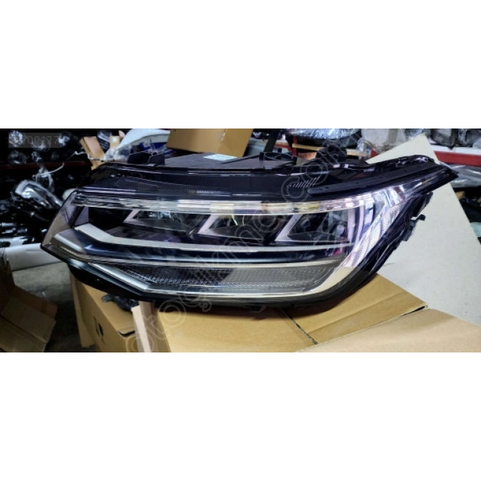 Volkswagen Tiguan (2021 Yılında Çıkan Kasa) Far Sol (Oem No: 5Nb941035G)