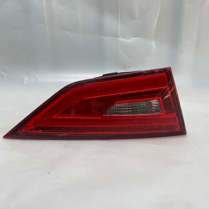 Audi A3 - 2017-2020 Arka Stop İç Sedan Sol (Oem No: 8V5945093)