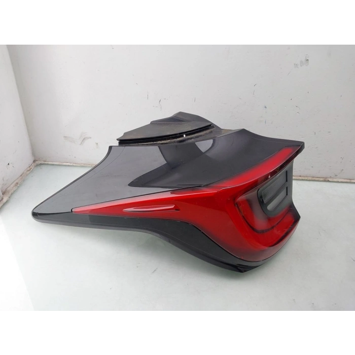Toyota Yaris (2020 Yılında Çıkan Kasa) Arka Stop Led Hb Sol (Oem No: 81561K0040)