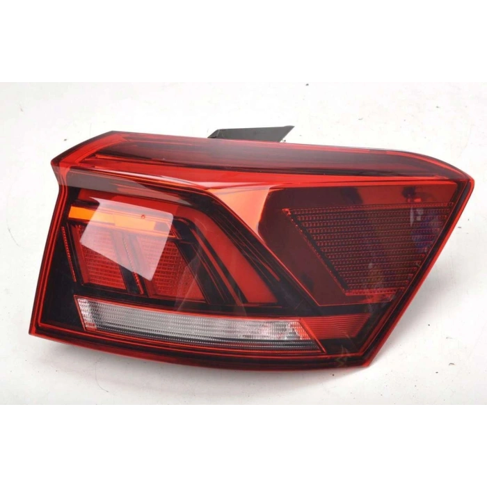 Volkswagen T - Roc Arka Stop Siyah Led Sağ (2019 Yılında Çıkan Kasa) (Oem No: 2Ga945096D)
