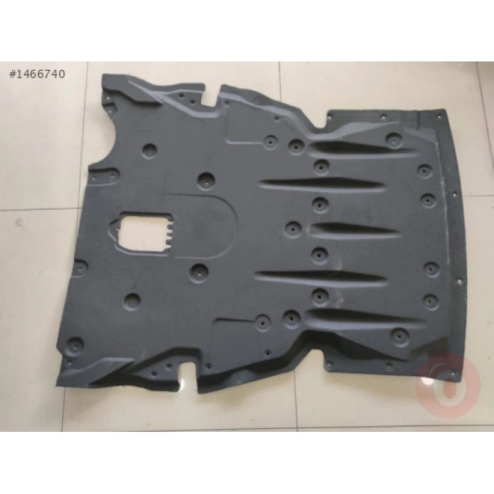 Bmw 1 Serisi 2015-2019 Karter Muhafaza Plastiği (Lcı) (Plastik Enjeksiyon) (Oem No:51757241772)