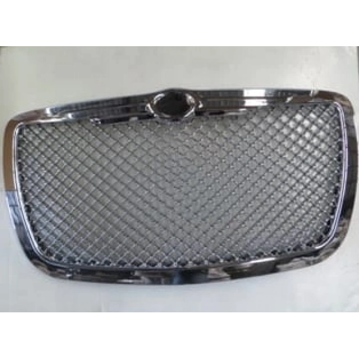 Chrysler 300C- 2005-2008; Ön Panjur Nikelajlı (Bfn) Oem No: (82209852Ac)