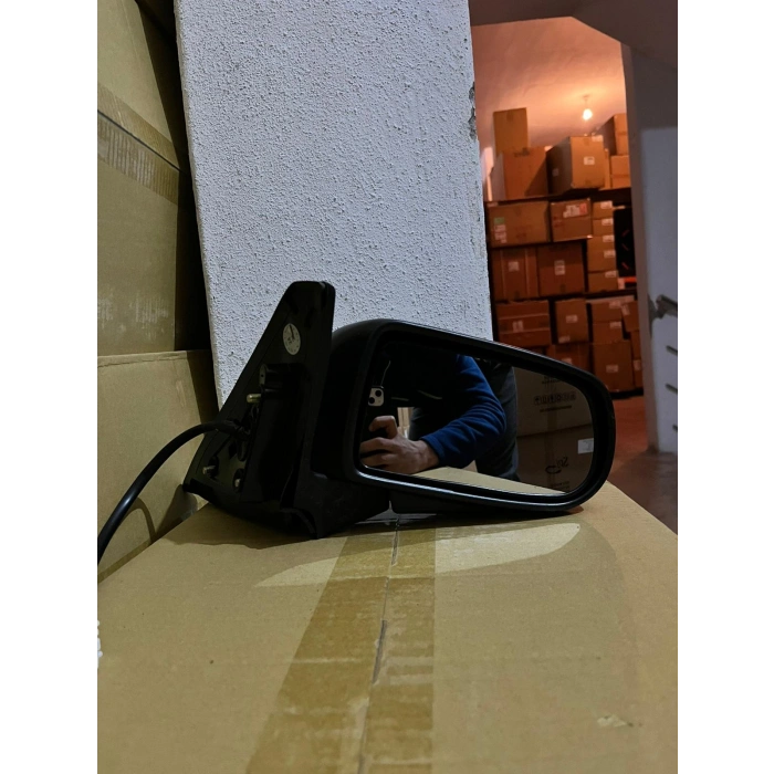 Mazda 323 Elektrikli Ayna 1998-2003 Sağ Çentikli Kapak Oem No:Bj4C69120D