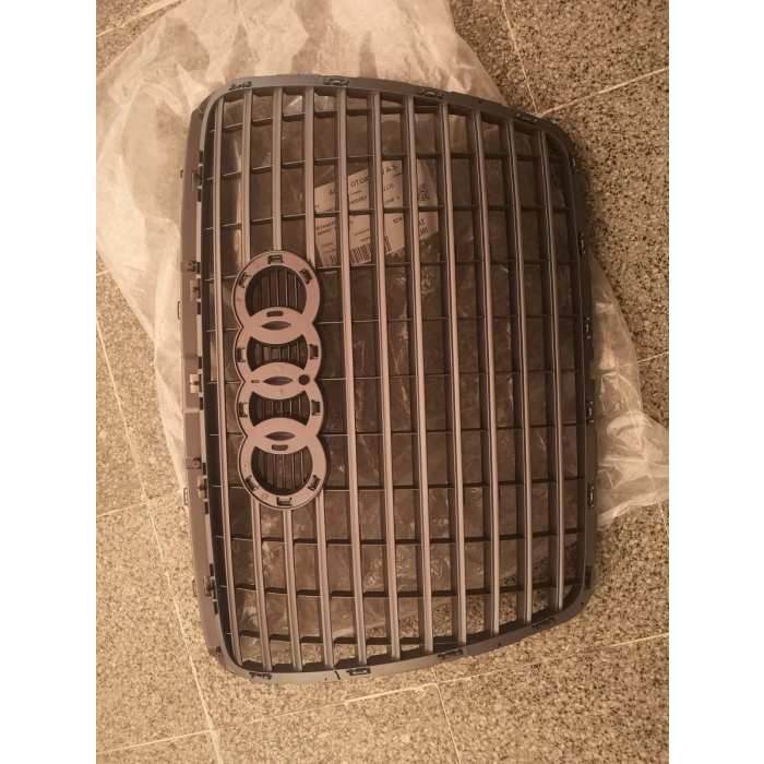 Panjur A6 2009-2011 Ön (Oem No:4F0853651An)Nikelaj Çerçevesiz (ÇATLAK)