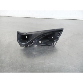 Ford Fiesta 2017  Sis Far Bağlantı Ayağı Sağ (Oem No:H1Bb15266A1C)