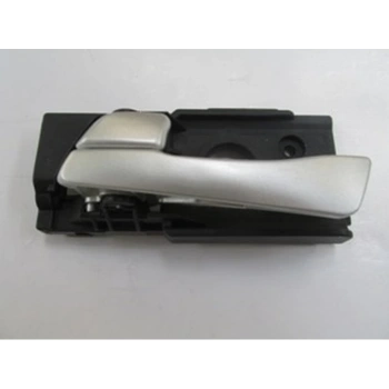 2011-2018 Hyundai Accent Blue Ön Kapı İç Açma Kolu Sol Siyah (Elceği Gümüş Gri)  (Adet) (Oem No:826101R000S4)