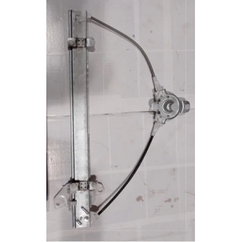 1995-1999 Hyundai Accent Ön Cam Krikosu Sağ Manuel  (Adet) (Oem No:8240222000)