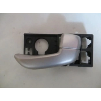 2008-2011 Hyundai I10 Ön Kapı İç Açma Kolu Sağ Gümüş Gri (Adet) (Oem No:826200X010S4)