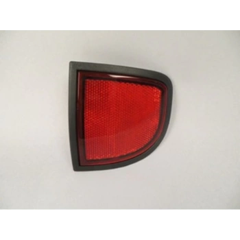 2006-2015 Mıtsubıshı L200 Pıck Up- Arka Reflektör Sağ Arka Çamurluğa Takılan Amc Oem No: 8355A016