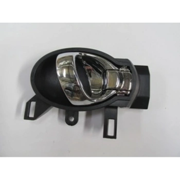 2011-2018 Nissan Juke Ön Kapı İç Açma Kolu Sağ Siyah (Elceği Nikelajlı)  (Adet) (Oem No:806701Hh0B)