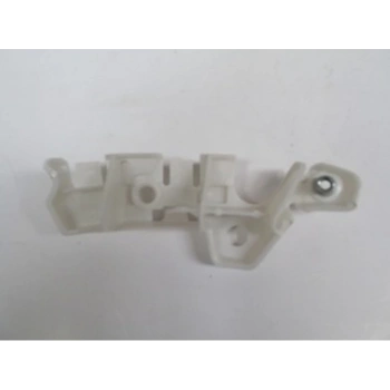 2014-2015 Renault Megane Iıı Hb Ön Tampon Bağlantı Braketi Sağ (Yan Kulağa Bağlanan) (Tw) (Oem No:620508228R)