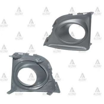 2013-2016 Toyota Corolla Nde180 Sis Lamba Kapağı Sağ Siyah Sis Delikli (Nikelaj Çıtalı) (Bfn) (Adet) (Oem No:8148102400)