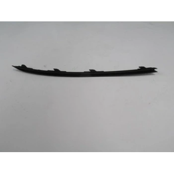 Tampon Izgara Çıtası Passat 2015 Sonrası  Ön Sağ (Oem No:3G08543229B9) (Adet)