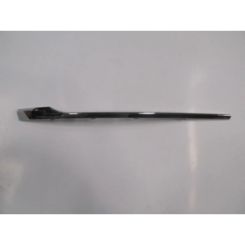 Volkswagen Passat 2015  Tampon Çıtası Ön Sağ   Krom (Oem No:3G08532542Zz)