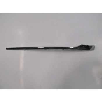 2014-2018 Volkswagen Passat B8 Ön Tampon Panjuru Yan Çıtası Sol Nikelajlı Tw Oem No: 3G08532532Zz