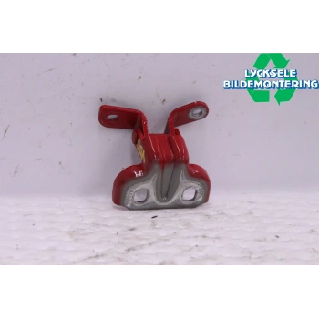 Arka Kapı Menteşesi Üst : Sol Opel Astra J Mokka Zafıra C Crossland X Cruze Bm 09- (Oem No: Yq00223780)