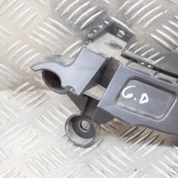 Arka Tampon Baglantı İç  Plastık Sağ C3 B Psa Peugeot 97-00 (Oem No: 9813361580)