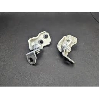 Ön Kapı Menteşe Alt Sol Ford B-460 Transıt Courıer Bm 14- (Oem No: Bb53 7822811 Ah)