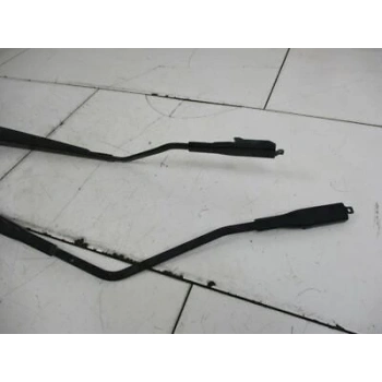 Silecek Kolu Ön Sağ Rhd, Sagdan Direksiyon Silecek Kolu Ön Sağ Rhd, Sagdan Direksiyon Ford Transıt Courıer B460 Bm 2014/- (Oem No: Et76 17526 Db)