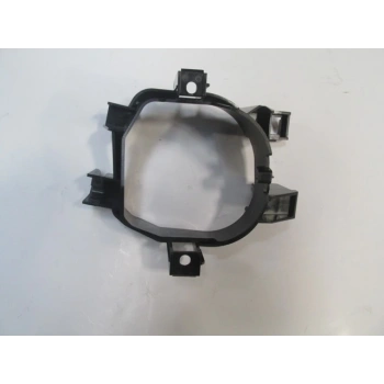 Nıssan Pıck Up- Navara- 16/22; Sis Lamba Çerçeve Braketi Sol Plastik (Casp) (Oem No: 296-2064A)