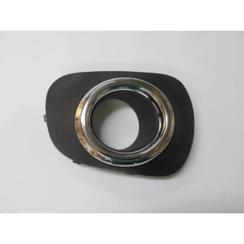 Mıtsubıshı L200- Pıck Up- 10/13; Sis Lamba Kapağı Sağ Sis Delikli (Üst Çerçevesi Nikelajlı) (Fpı) (Oem No: 140-2061E)