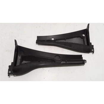 On Cam Izgarası Sol C3 B6 Psa Peugeot 97-00 (Oem No: 98119344Xt)