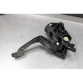 Pedal - Debrıyaj Lhd, -Strat/Stop Ford B460 Transıt Courıer Bm 14- (Oem No: Ey16 7B633 Cb)