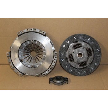 Debriyaj Seti Polo / Cordoba / Fabia 94-01 1.4-1.6 Aee-Afh-Ahw (Oem No: 030198141X)