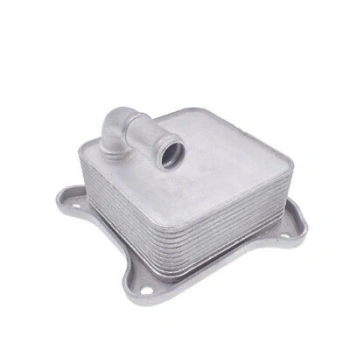 Golf6 Jetta Polo A1 A3 Leon 2010  Yağ Soğutucusu 8Mo 376 701 454 (Oem No:03F117021A)