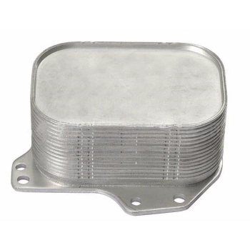 Golf7 A3 Leon Passat Tiguan 2013  Yağ Soğutucusu  (Oem No:03N117021)