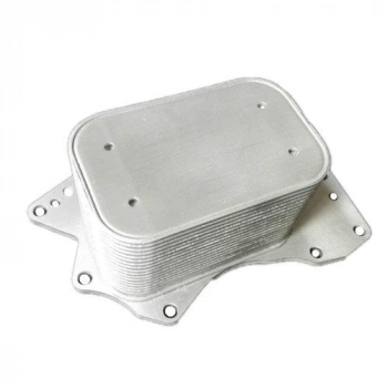 Yağ Soğutucusu Q7 / A4 / A5 / A6 / Cayenne 06Sonrası Bun-Casa-Canb 2.7 Tdi-3.0 Tdi (Oem No: 059117021K)