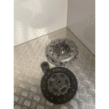 Debrıyaj Setı 3000951705 Vw Passat-A4 Avf-Awx 1,9 Tdı 01-05 (Oem No: 06C198141Ax)