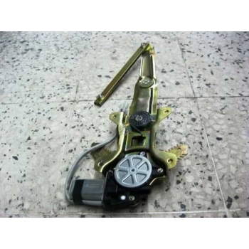 Kriko Cam Hılux 07-08 Ön Motorlu Rh Toyota Hılux (Oem No: 1004Krc2007001)